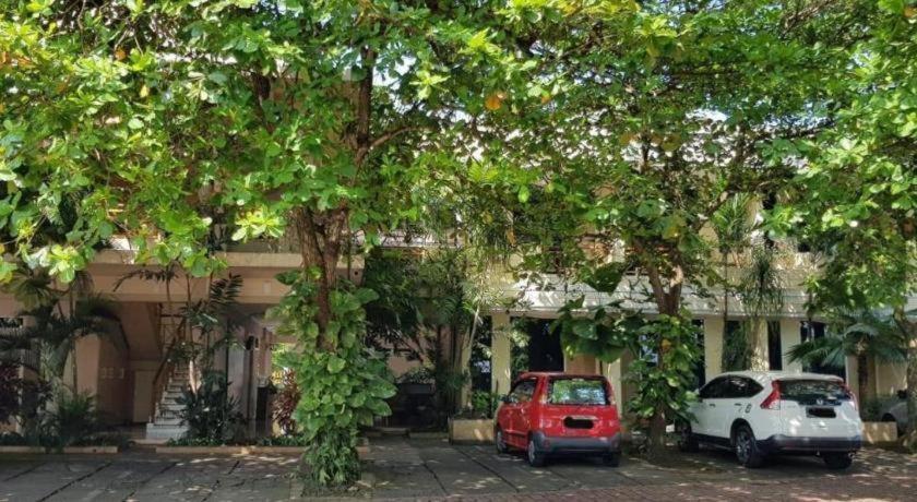 Hotel Sulawesi Jembel エクステリア 写真