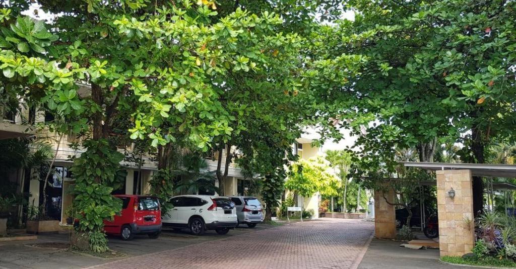 Hotel Sulawesi Jembel エクステリア 写真