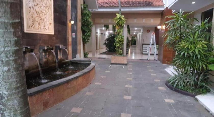 Hotel Sulawesi Jembel エクステリア 写真